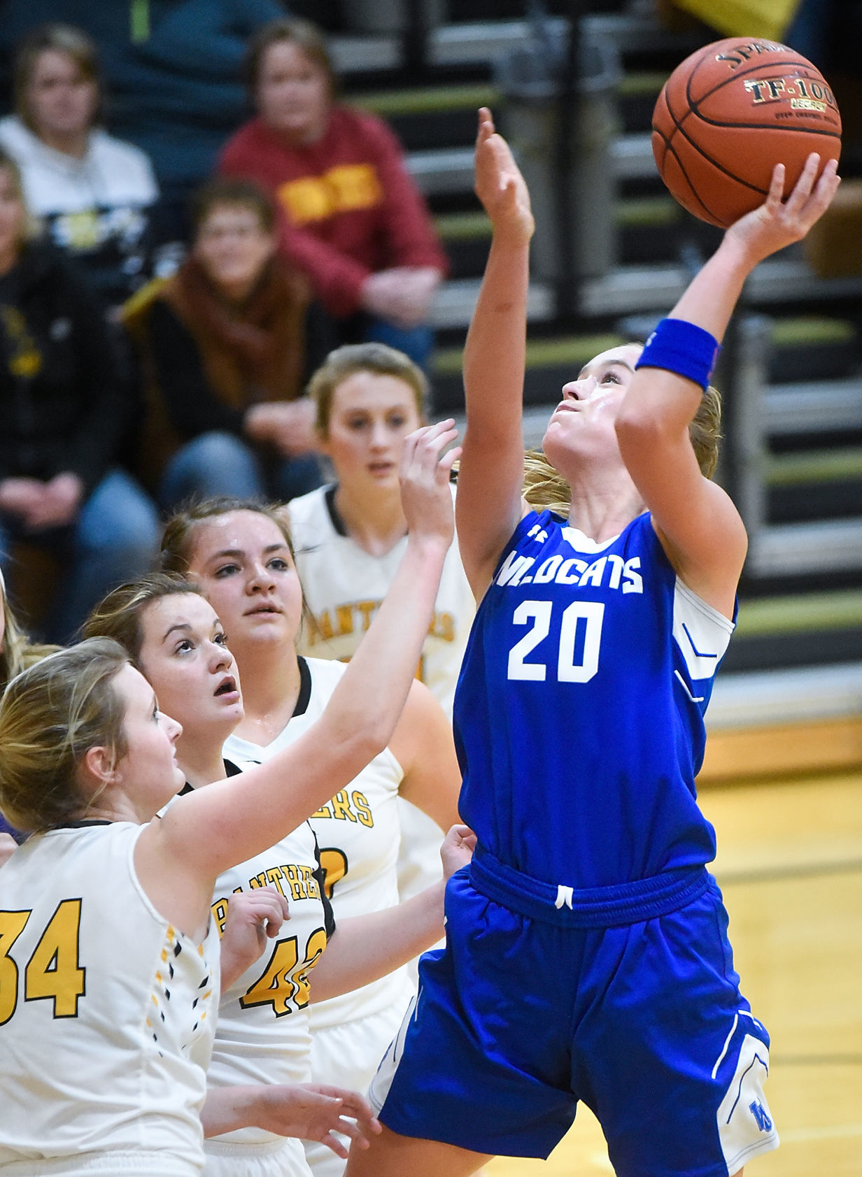 Basketball Woodbury Central at Kingsley-Pierson